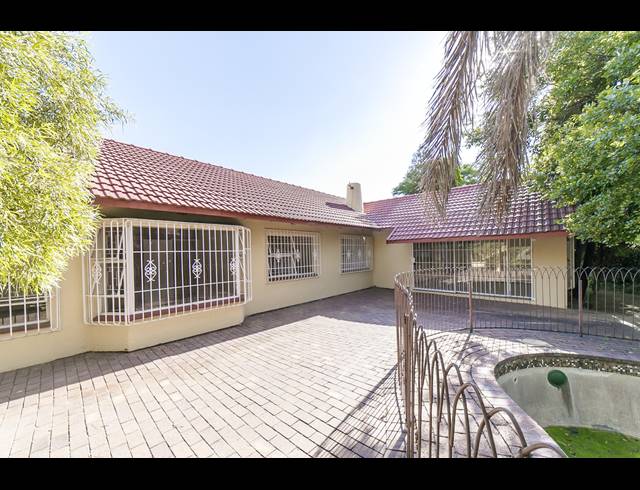 4 BEDROOM HOUSE RENTED IN WENDYWOOD